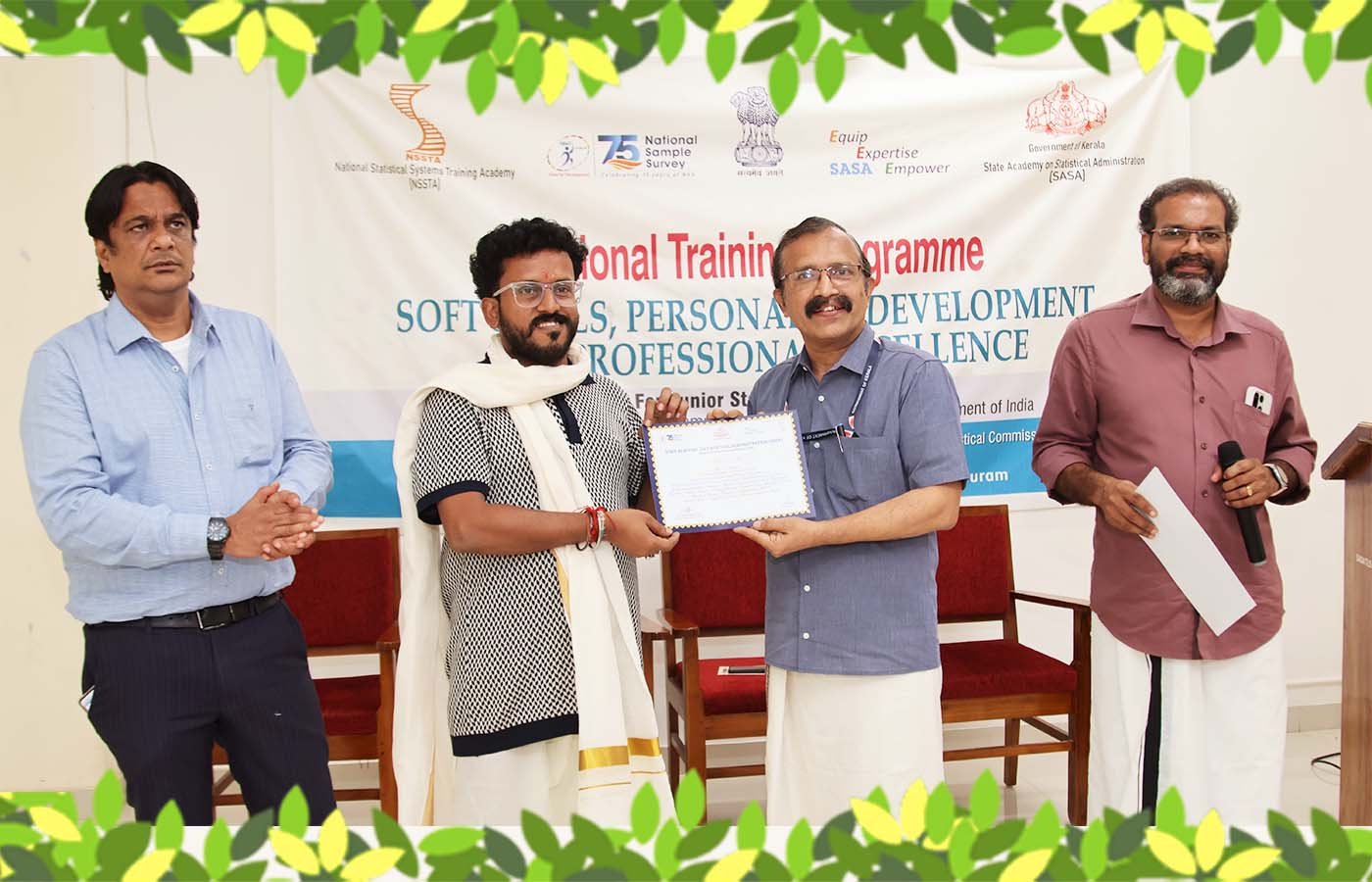 Presenting the certificate to Sri. Subhashish Ghosh, Junior Statistical Officer, NSO (FOD) SRO Bhawanipatna