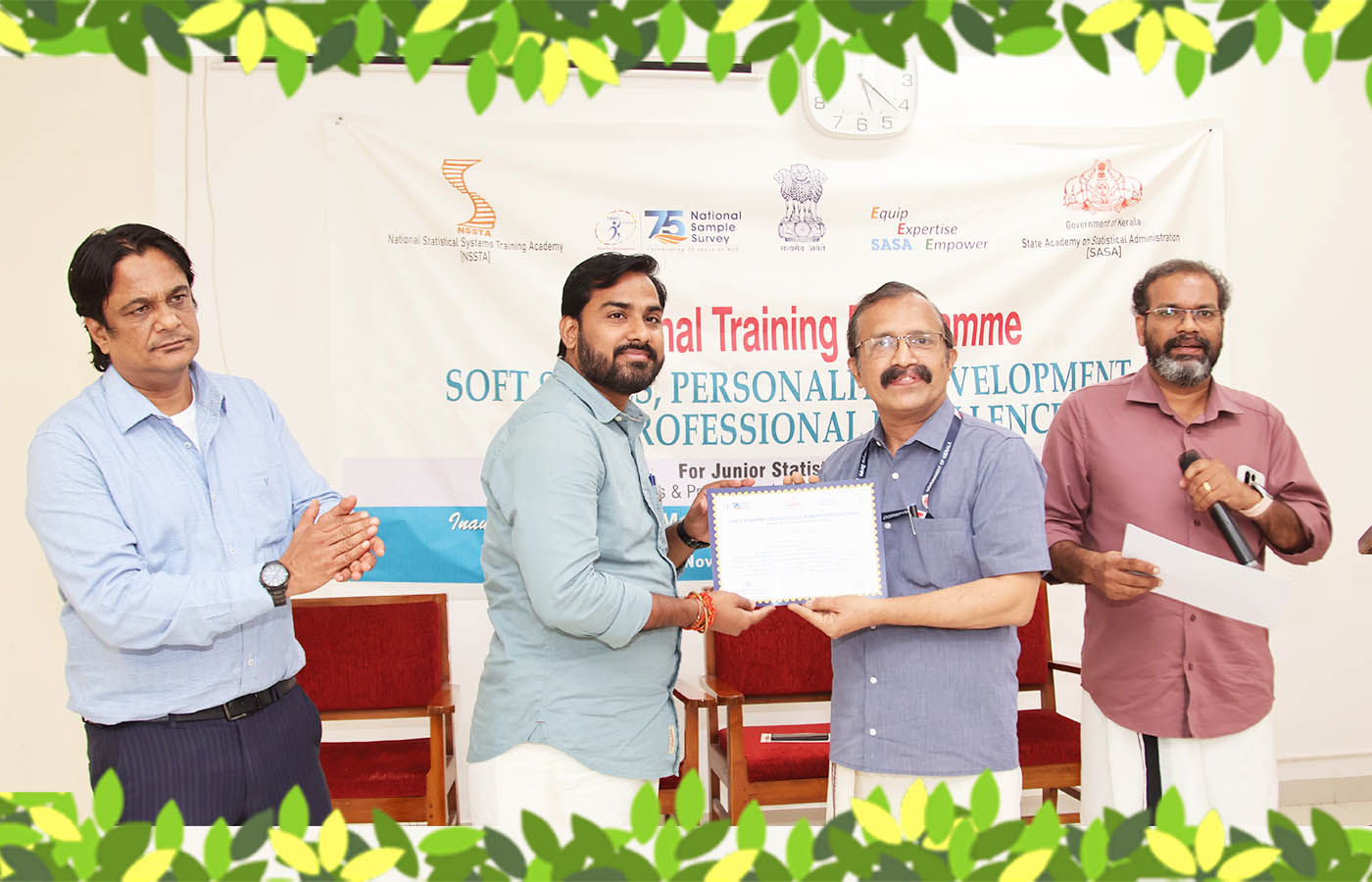 Presenting the certificate to Sri. Anit Kumar Singh, Junior Statistical Officer, NSO (FOD) SRO Kanpur