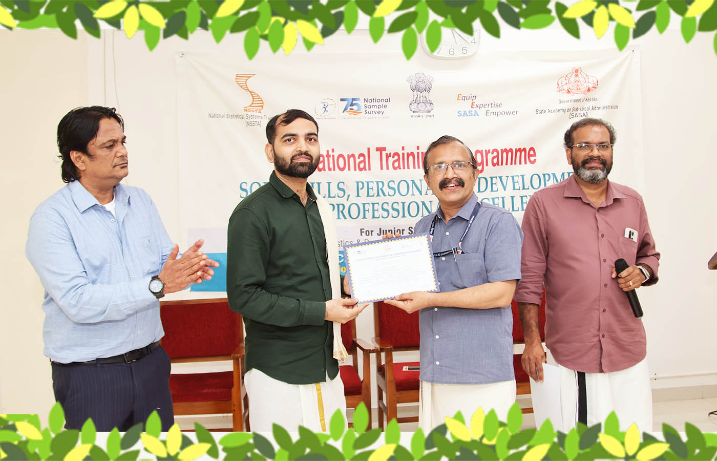Presenting the certificate to Sri. Mani Shankar Tripathi, Junior Statistical Officer, AS Hqrs., NSO (FOD), Faridabad